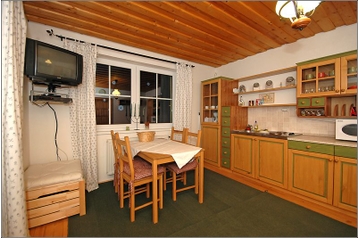 Частен дом Huty 6